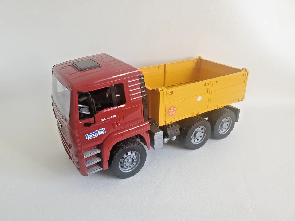 Camion Dumper Bruder MAN TGA 41.440 41Cm Scala 1/16 Cantiere & Costruzione TBE - Immagine 1 di 4