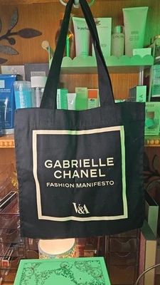  Bolso de Mano Fashion Manifesto V&A Foto 1 de 3