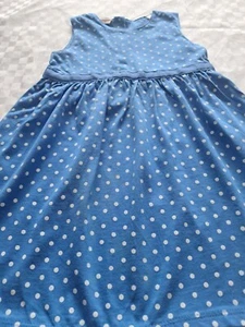 liegelind-Kleid- Himmelblau mit Weißen- Punkten- Größe 92 - Bild 1 von 8