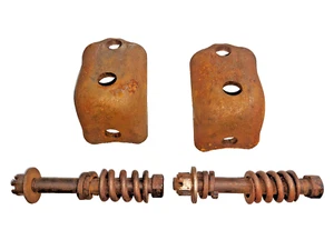 1947-1953 Chevrolet Utility Truck: NOS Rear Engine Mount Brackets Kit 3689112 - Picture 1 of 5