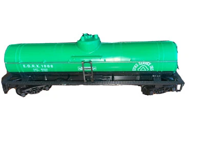 Model Power 8032 HO Train “Cities Service Oils” Single Dome Tanker  E.O.R.X.1086 - Image 1 of 3