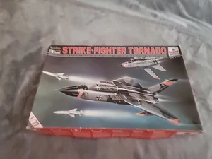 ESCi 9002 Strike Fighter Tornado Open Box Flugzeug Modellbausatz Teile versiegelt 1/72 - Bild 1 von 15