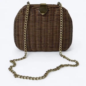 Vintage 70s Wicker Style Woven Crossbody Handbag Hong Kong Gold Tone Chain Strap - Picture 1 of 24
