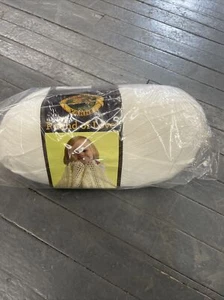 Lion Brand Yarn Pound of Love #4 Med Acrylic 16 oz 1020 yds New - White - Picture 1 of 3