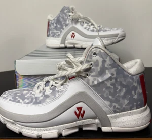 Adidas J Wall 2 Vint Zapatos de Baloncesto Hombres Blanco Medio/Escarlata/Rojo-S85573 NOS 10.5 - Imagen 1 de 6