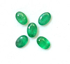 1.78 CTS Natural Emerald Oval Cut 6x4 mm Lot 05 Pcs Faceted Loose Gemstones - Bild 1 von 8