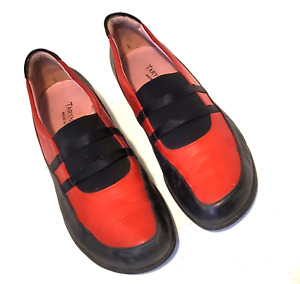 TARYN ROSE Shoes Black & Red Leather Slip-On Flats US 11 EUR 43, very nice cond.