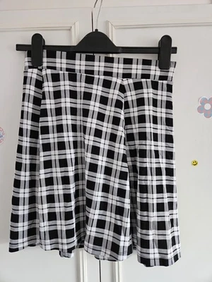 H&M Divided Skirt Size S - Image 1 of 4