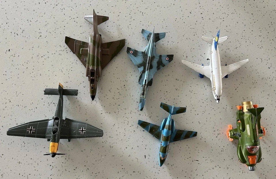 Dinky Toys Planes Lot Of 6 - Image 1 of 4