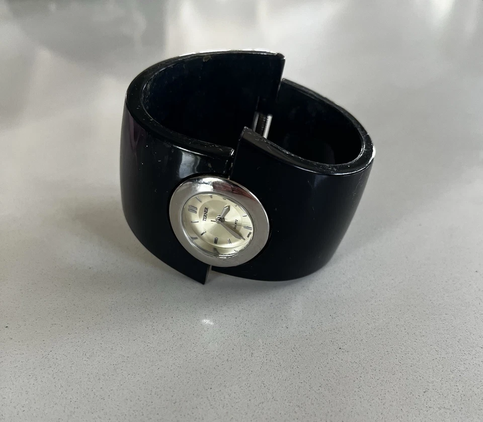 Reloj pulsera de vestir Bijoux Terner de acero inoxidable para mujer, movimiento Japón Foto 1 de 2