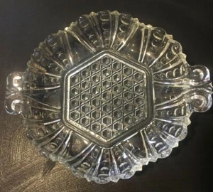 Vintage klare Süßigkeiten / Schmuckschale mit Griffen Pressglas - Bild 1 von 5