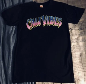 CALI VIBES Festival 2024 Konzert Tshirt Herren L Gwen Stefani leicht stoopid NEU - Bild 1 von 4