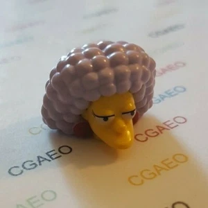 1 X Lego 19902c01pb01 Minifigure, Head, Modified Simpsons Selma with Dark Red E - Imagen 1 de 1