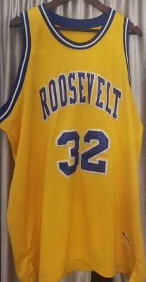Dr. J Julius Erving Yellow Jersey Legendary Game Roosevelt XXL, 1/75 - Image 1 of 4