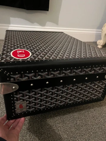 Goyard palace 50 Trunk- rare find classic and iconic style Cover