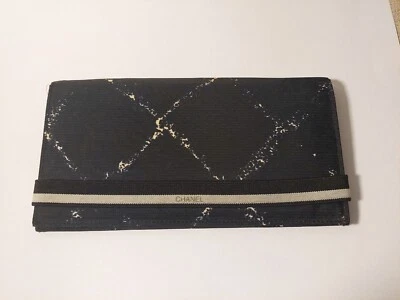 Cartera Chanel Vintage Línea de Viaje Doble Plegable Larga Nylon Negra Hecha en Francia Foto 1 de 4