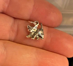 ¡Dije de gato gatito 3D 3D de plata de ley pequeño 12x11 mm! - Imagen 1 de 4