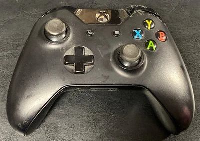 Microsoft Xbox One - Model 1697 Controller Gamepad (For Parts) - Image 1 of 3