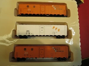 N - Con Cor  8931 - 3 pack  - 50' Mechanical Reefer, Union Pacific PFE    NIB - Picture 1 of 2