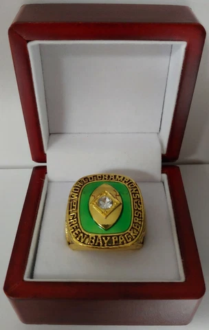 Bart Starr - 1965 Green Bay Packers NFL Championship Ring W Wooden Display Box Cover