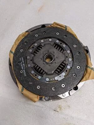 PORSCHE 93011691101 CLUTCH KIT FOR 1986-1988 911 AND 1978-1979 930 TURBO NEW R21 - Image 1 of 4