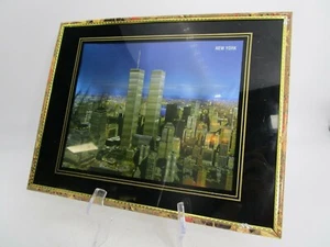 Estampado artístico luminoso vintage anterior al 11 del World Trade Center enmarcado en la ciudad de Nueva York - Imagen 1 de 3