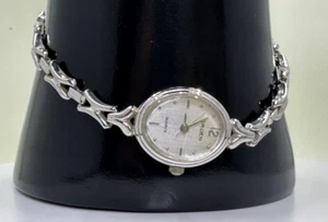 Vtg Gruen Ladies Watch Silver Tone link chain needs battery - Picture 1 of 7