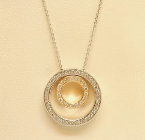 Designer EFFY 1/5 ct tw Natural Diamond Circle Pendant Necklace 14K 2-Tone Gold - Picture 1 of 11