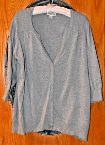 St John’s Bay Lt. Gray Sweater XL Button Up V Neck Woman’s 3/4 Sleeve Pre-owned - Picture 1 of 6