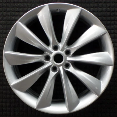 Llanta Tesla S 21 pulgadas pintada OEM de 2012 a 2017 Foto 1 de 1