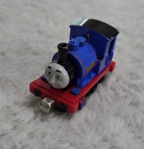 Sir Handel Thomas & Friends Take N Play Along Diecast Magnetic Train Engine 2009 - Picture 1 of 5