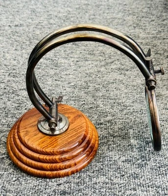 Antike Lupe Holzsockel für Büro Arbeitszimmer Tisch Wohndeko  - Bild 1 von 4