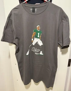 Jalen Hurts Philadelphia Eagles Breaking T T-Shirt Size L - Picture 1 of 2
