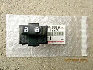11 - 16 SCION TC PASSENGER RIGHT SIDE DOOR LOCK UNLOCK CONTROL SWITCH OEM NEW - Picture 1 of 4
