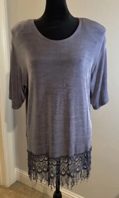 Tanuja Dior Lavender Slinky Tunic Top Size M Short Sleeve Crochet Lace Detail - Image 1 of 4