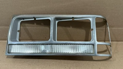 1991 Ford Crown Victoria farol esquerdo moldura marcador luz de seta usado OEM - Imagem 1 de 4