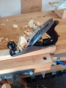 Vintage Stanley Bailey No.3 Smoothing Plane In Good Condition with storage box. - Picture 1 of 15