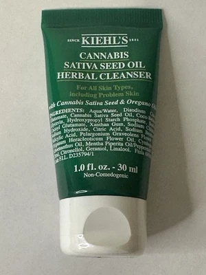 Limpiador facial sellado con aceite de semilla Kiehl's Sativa (1,0 fl oz/30 ml) Foto 1 de 3