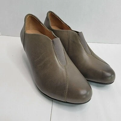 Taos Gorgeous Gor-12751 Women's Ankle Boots Gray / Taupe US size 10 EUR 41 - Image 1 of 4