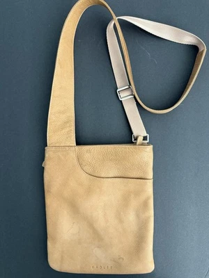 Сумка через плечо Radley 100% кожа London Pockets Icon средний желтовато-коричневый цвет - Изображение 1 из 4