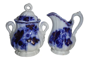 Antigua crema y azúcar de mora azul Flow ~ Mueble Jacob ~ Diseño con paneles - Imagen 1 de 14