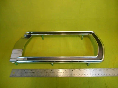 Nuevo de Lote Antiguo 76 77 Chrysler Dodge Aspen Lámpara Trasera Derecha Luz Bisel Fundido  Foto 1 de 4