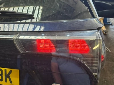 Luz trasera interior derecha híbrida Suzuki SX4 S-CROSS B-JET 2022 AKK 1,4 *5578 Foto 1 de 4