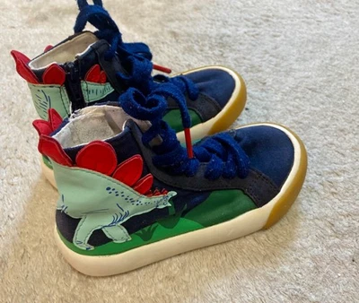 Mini Boden Niños Dinosaurio Gamuza Azul Alto Zapatillas Zapatos Talla EU 26 / UK 8.5 Foto 1 de 4