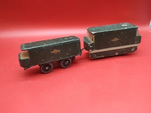 vintage wooden clockwork train 0 gauge no key untested unique - Picture 1 of 11
