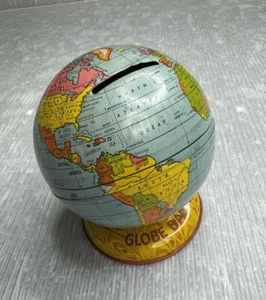 Vintage WORLD GLOBE COIN BANK J. Chein & Company timbrato latta litografata - Foto 1 di 12
