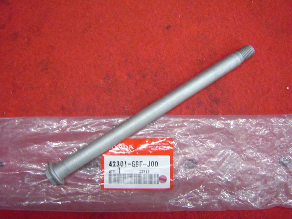 Axe de roue AR de CR80 98-02 CR85 03-07 remplace 42301GBF830 - Photo 1/1