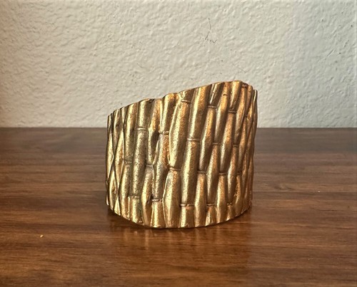 SAINT LAURENT (YSL) Bracciale YVES SAINT LAURENT Vintage YSL Rive Gauche Oro Texturizzato Francia