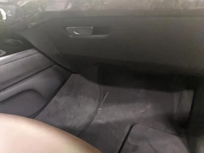 17 18 19 20 21 AUDI Q7 Guantera Puerta; Negro VB Foto 1 de 4