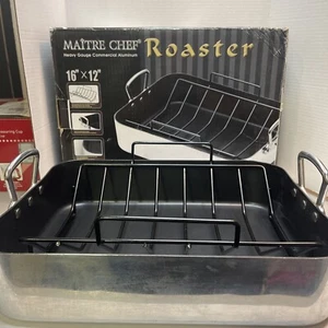 Maitre Chef Aluminum Roaster 16 x 12 With Rack Non Stick Interior - Picture 1 of 12